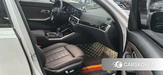 BMW 3 series 2021 Белый из Китая, фото 2