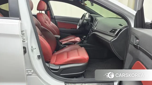 Hyundai Avante AD 2018 Белый из Кореи, фото 2