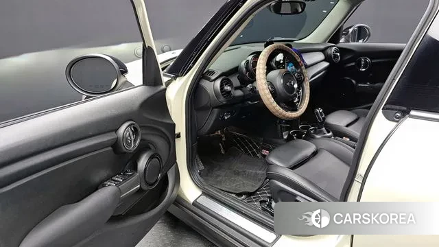 Mini Cooper D 2019 Жемчужный цвет из Кореи, фото 2