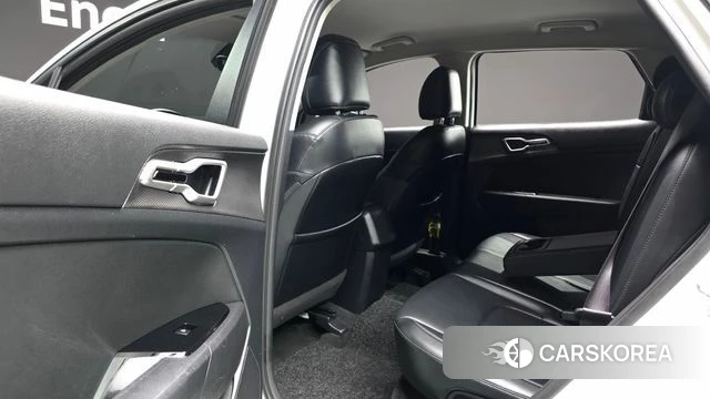 Kia Sportage 5th Generation 2023 Белый из Кореи, фото 2