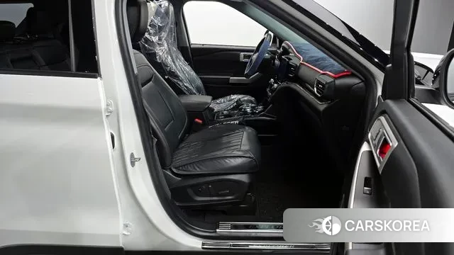 Ford Explorer 6th Generation 2021 Белый из Кореи, фото 2