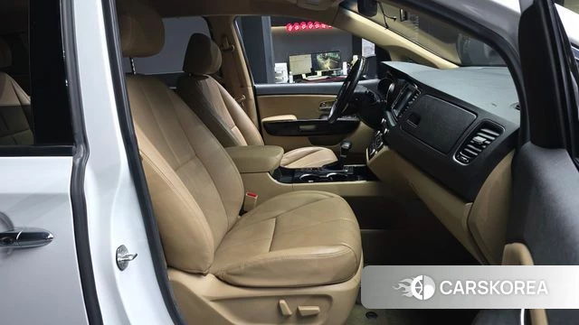 Kia The New Carnival 2019 Белый из Кореи, фото 2