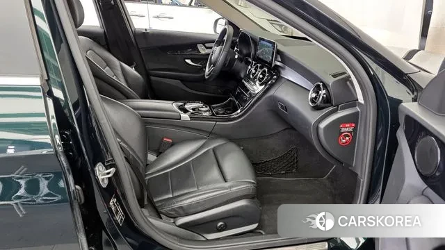 Mercedes-Benz C-Class W205 2019 Темно-зеленый из Кореи, фото 2