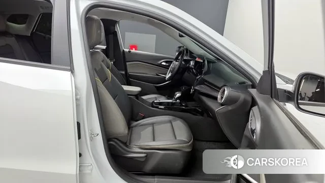 Chevrolet (GM Daewoo) Trax Crossover 2023 Белый из Кореи, фото 2