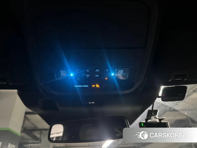 Ford Explorer 6th Generation 2025 Белый из Кореи, фото 2