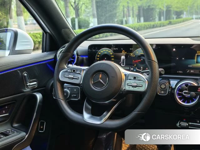 Mercedes-Benz Class A 2021 Белый из Китая, фото 2