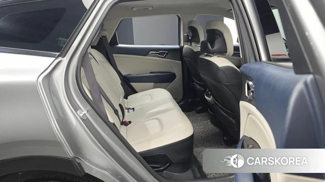Kia Sportage 5th Generation Hybrid 2023 Серый из Кореи, фото 2