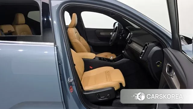 Volvo XC40 2020 Серый из Кореи, фото 2