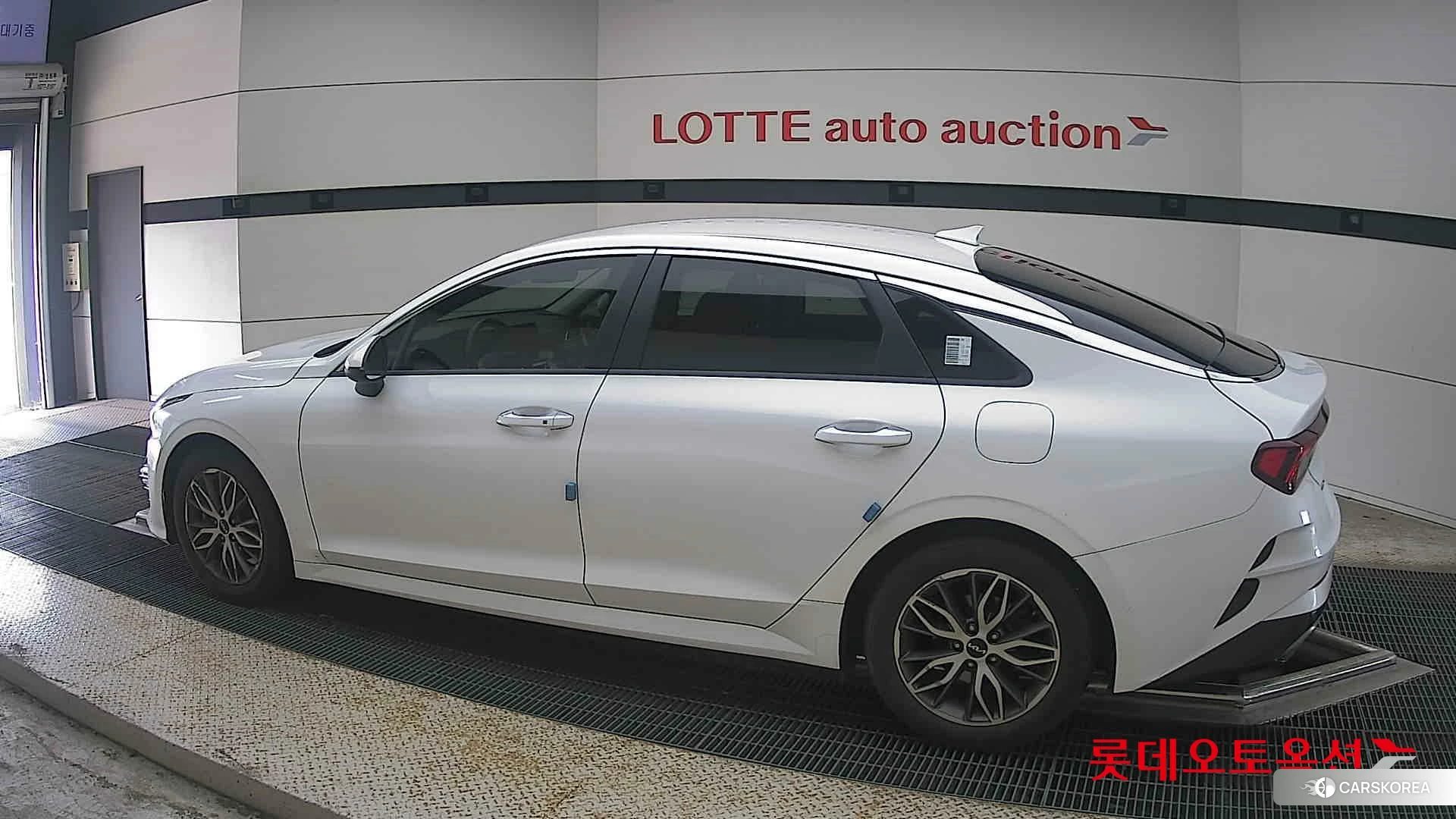Kia K5 2022 Белый из Кореи, фото 2