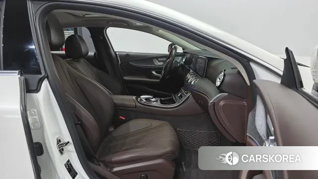 Mercedes-Benz CLS-Class C257 2019 Белый из Кореи, фото 2