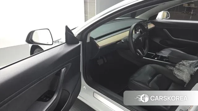 Tesla Model 3 2020 Белый из Кореи, фото 2