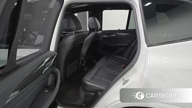 BMW X3 (G01) 2022 Белый из Кореи, фото 2