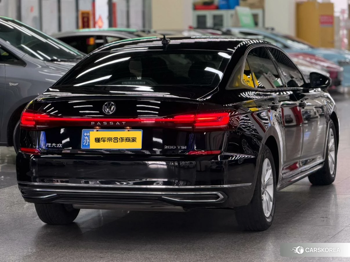 Volkswagen Passat 2021 Черный из Китая, фото 2