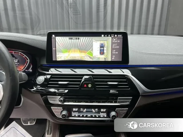 BMW 5 Series (G30) 2023 Черный из Кореи, фото 2