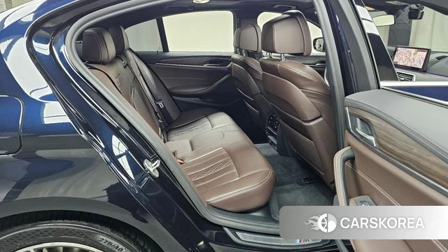 BMW 5 Series (G30) 2021 Черный из Кореи, фото 2