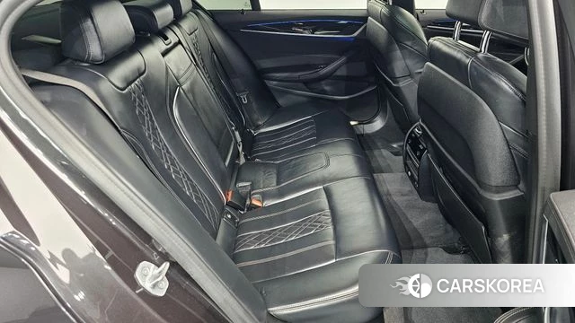BMW 5 Series (G30) 2021 Серый из Кореи, фото 2