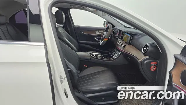 Mercedes-Benz E-Class W213 2018 Белый из Кореи, фото 2