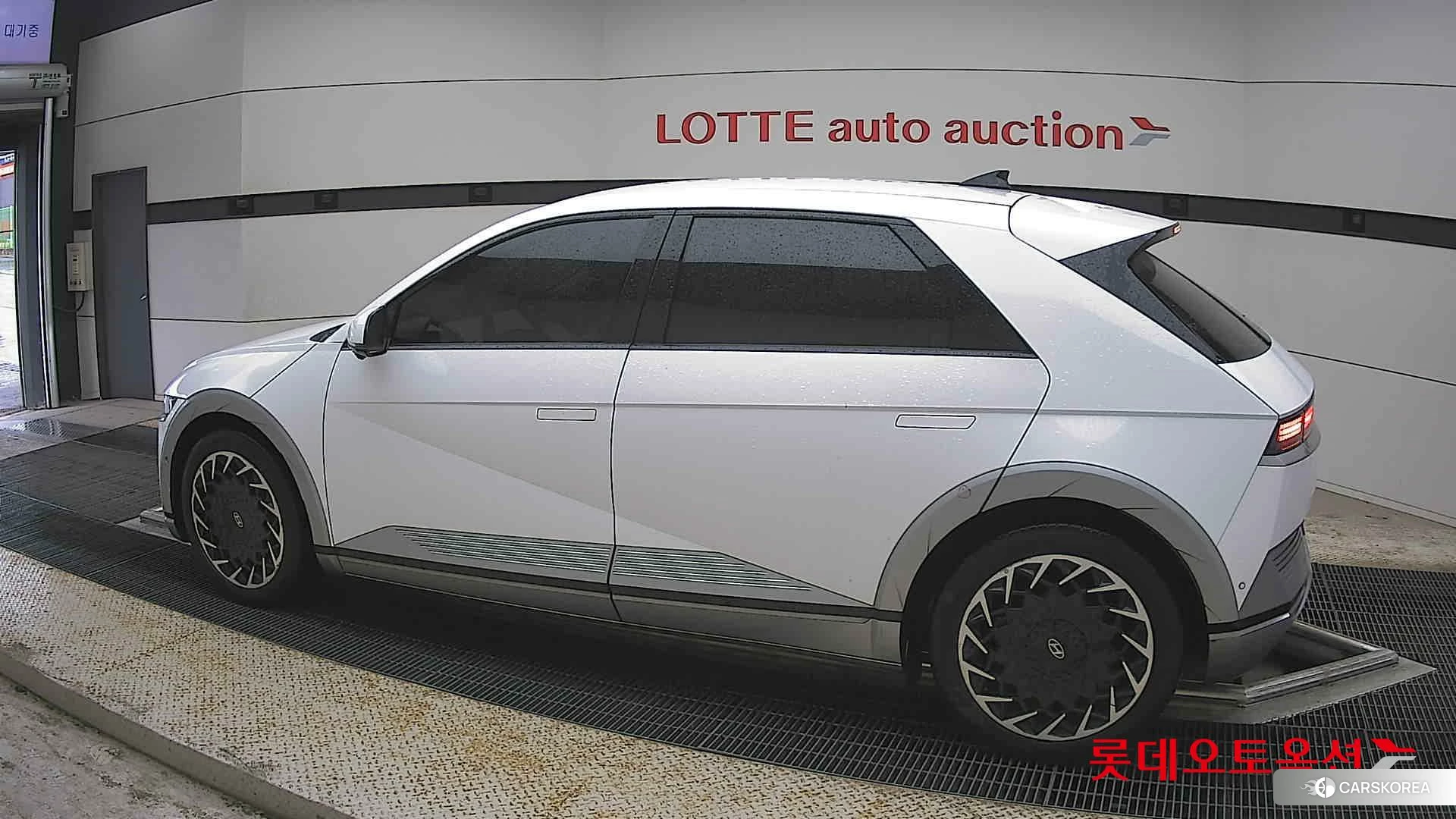 Hyundai IONIQ 5 2022 Atlas White из Кореи, фото 2