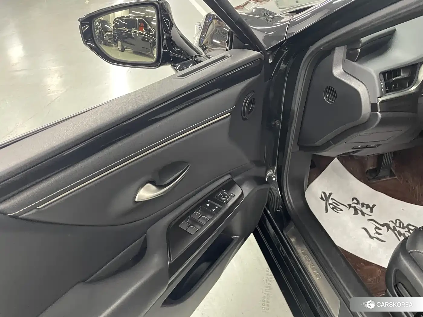 Lexus ES 2021 Черный из Китая, фото 2