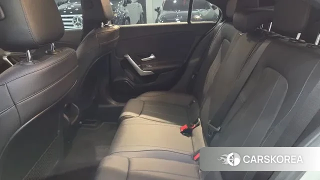 Mercedes-Benz A-Class W177 2021 Белый из Кореи, фото 2