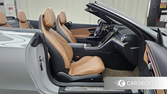 Mercedes-Benz CLE-Class C236 2025 Серебристо-серый из Кореи, фото 2