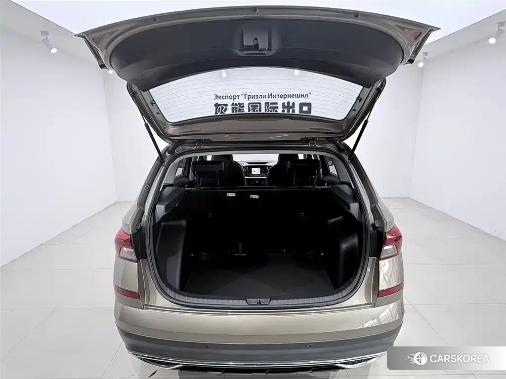 Skoda Komick 2023 Белый из Китая, фото 2