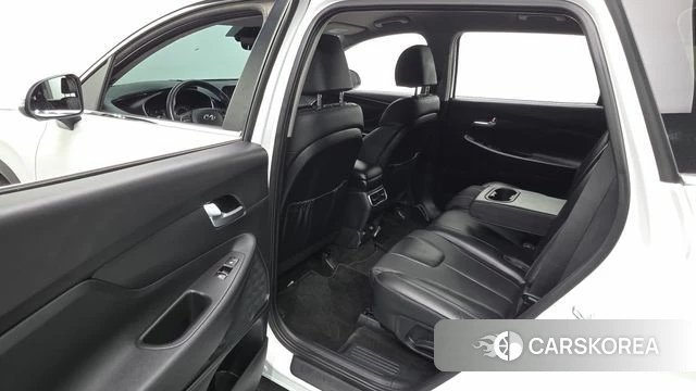 Hyundai The New Santa Fe 2023 Белый из Кореи, фото 2