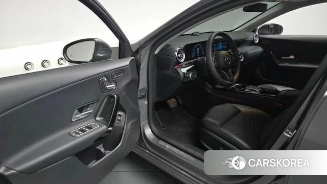 Mercedes-Benz A-Class W177 2020 Серый из Кореи, фото 2