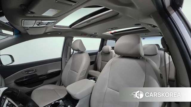 Kia The New Carnival 2019 Белый из Кореи, фото 2