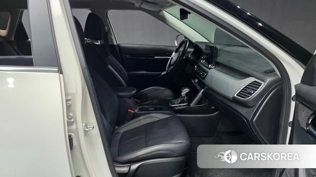 Kia Seltos 2022 Белый из Кореи, фото 2