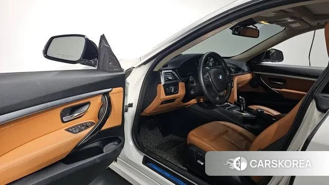BMW 3 Series GT (F34) 2019 Белый из Кореи, фото 2