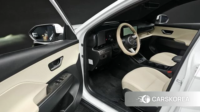 Hyundai Kona (SX2) 2023 Белый из Кореи, фото 2