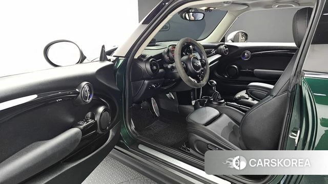 Mini Cooper 2018 Зеленый из Кореи, фото 2