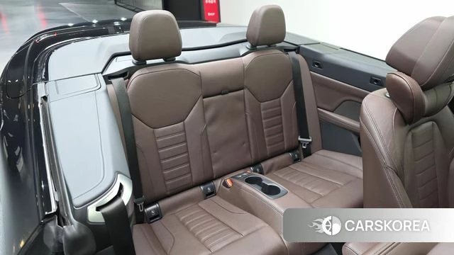 BMW 4 Series (G22) 2025 Черный из Кореи, фото 2