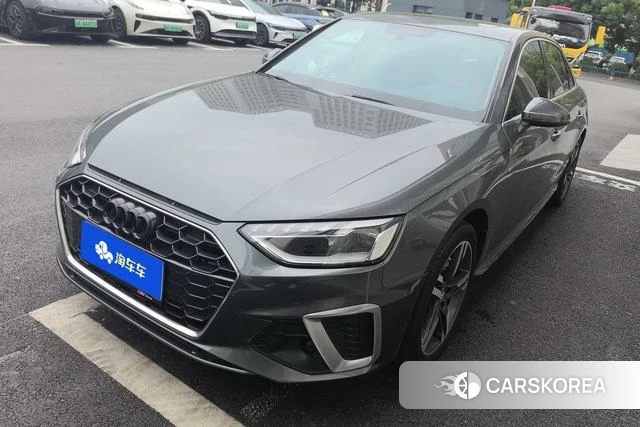 Audi A4L 2021 Темно-серый из Китая, фото 2