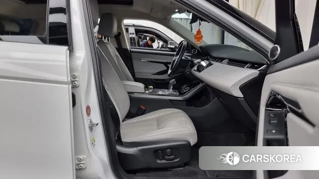 Land Rover Range Rover Evoque 2nd Generation 2019 Белый из Кореи, фото 2