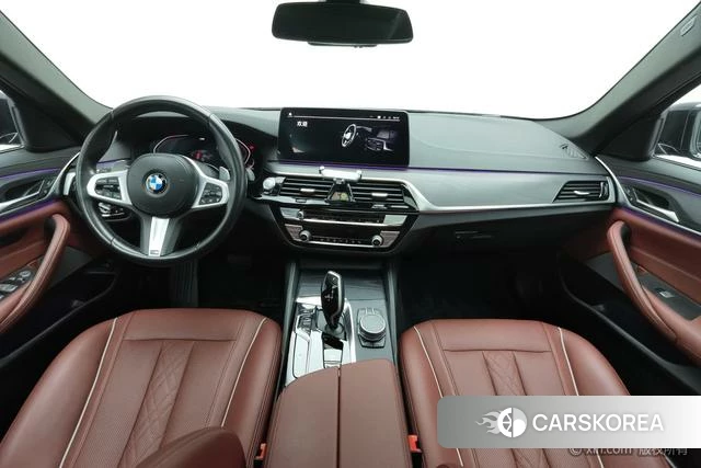 BMW 5 series 2021 Черный из Китая, фото 2
