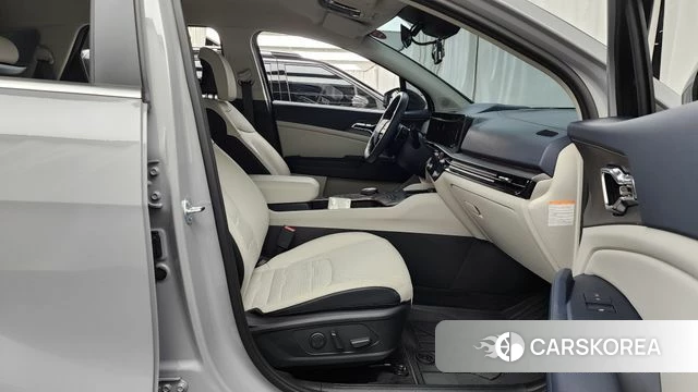 Kia The New Sportage 5th Generation Hybrid 2025 Серебристо-серый из Кореи, фото 2