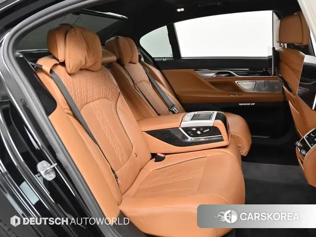 BMW 7 Series (G11) 2018 Черный из Кореи, фото 2