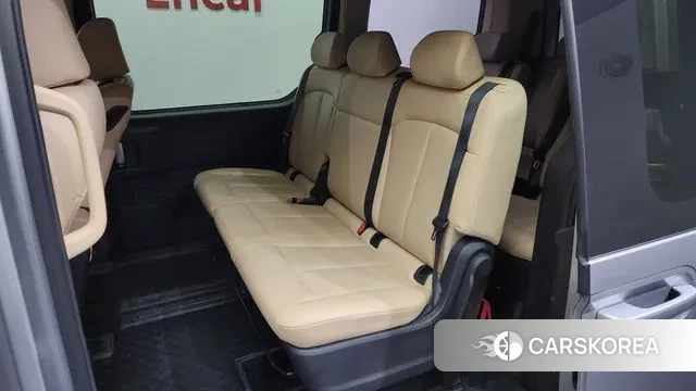 Hyundai Staria 2021 Серебряный из Кореи, фото 2