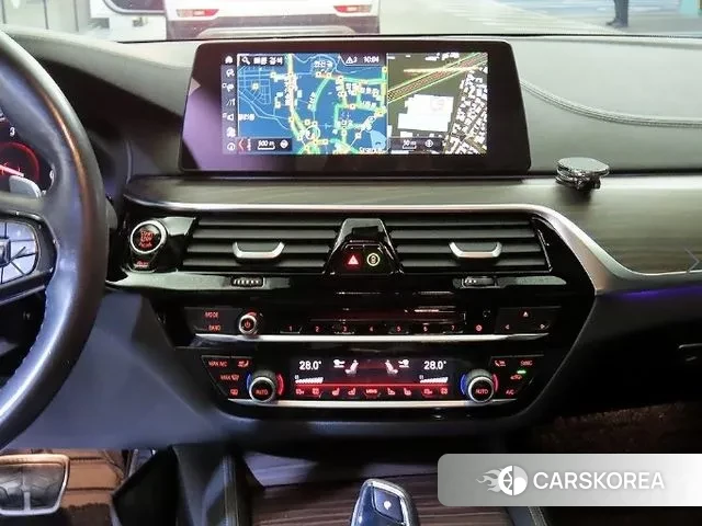 BMW 5 Series (G30) 2018 Серый из Кореи, фото 2