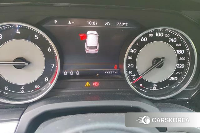 Volkswagen Touareg 2021 Темно-серый из Китая, фото 2