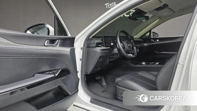 Kia The New K5 3rd generation 2024 Белый из Кореи, фото 2
