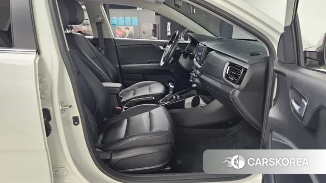 Kia Stonic 2018 Белый из Кореи, фото 2