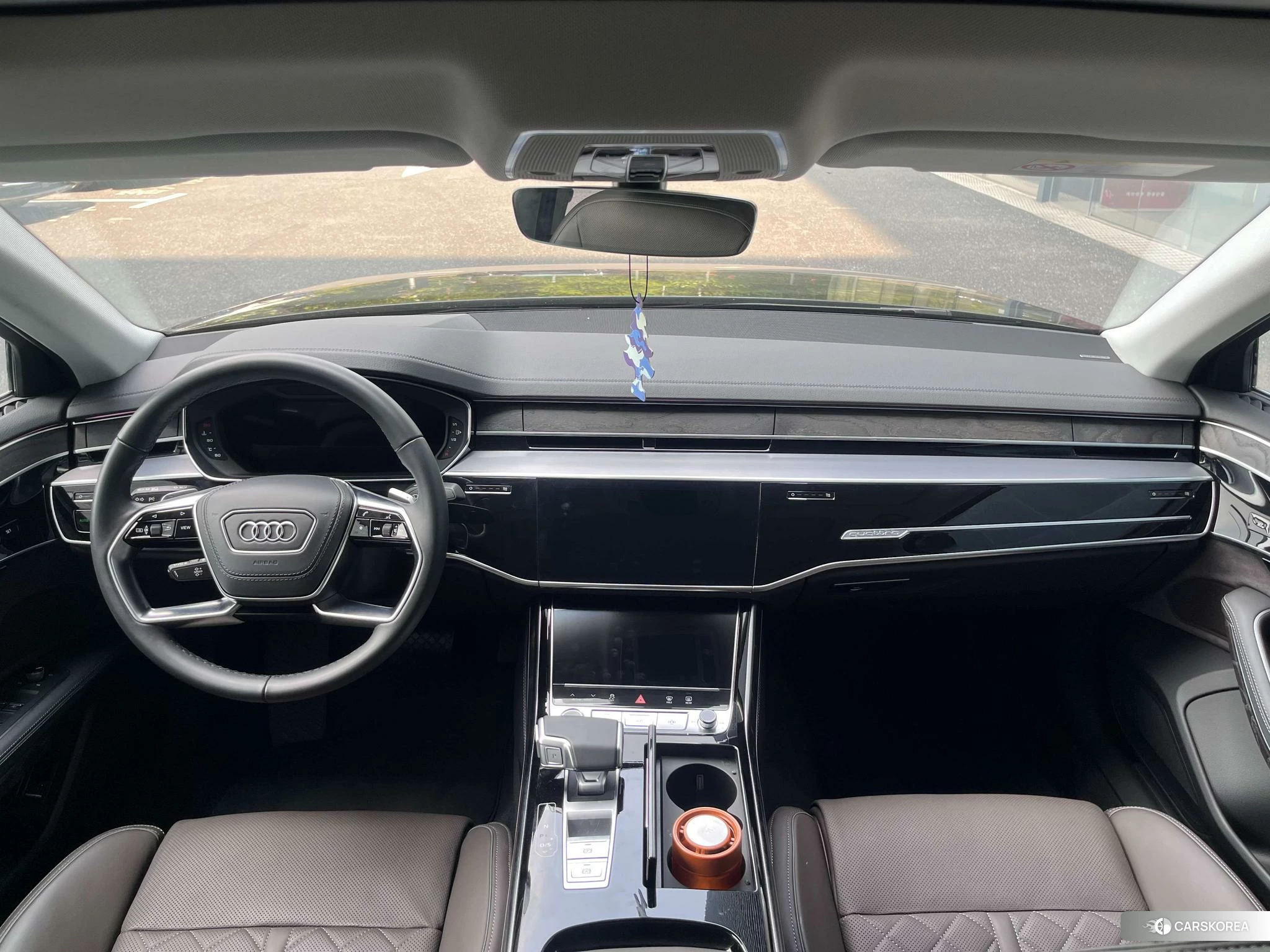 Audi A8 2023 Черный из Китая, фото 2