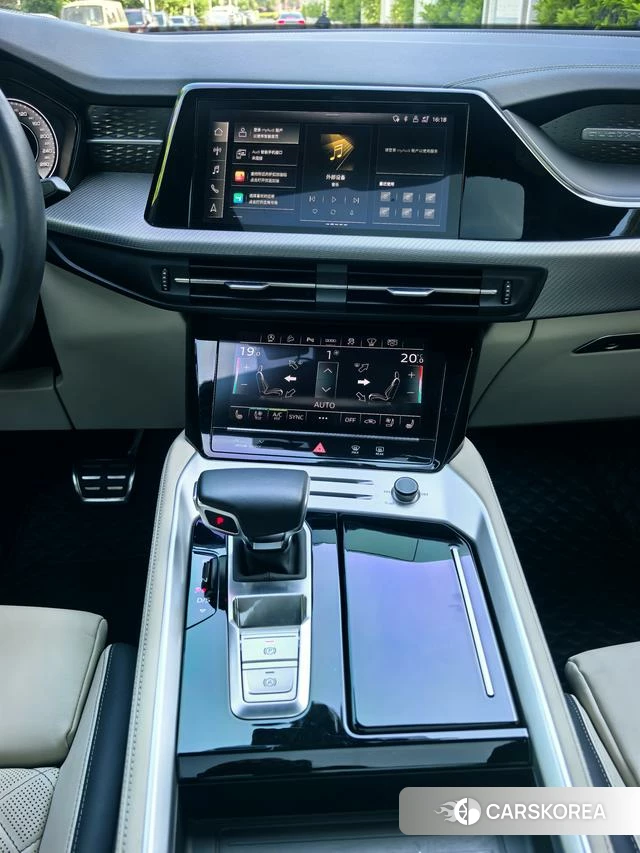 Audi Q6 2023 Темно-серый из Китая, фото 2