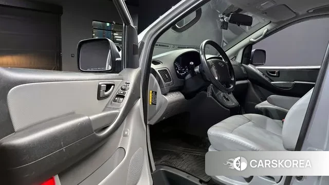 Hyundai The New Grand Starex 2019 Серебряный из Кореи, фото 2