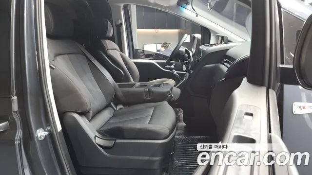 Hyundai Staria 2021 Серый из Кореи, фото 2