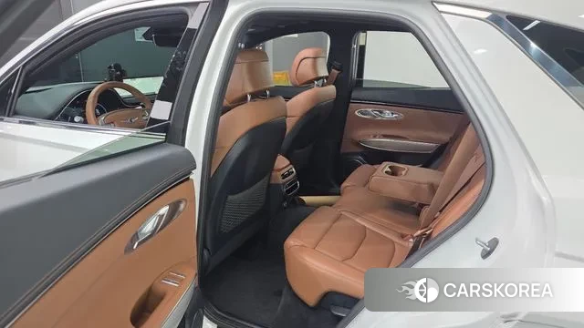 Genesis GV70 2023 Белый из Кореи, фото 2