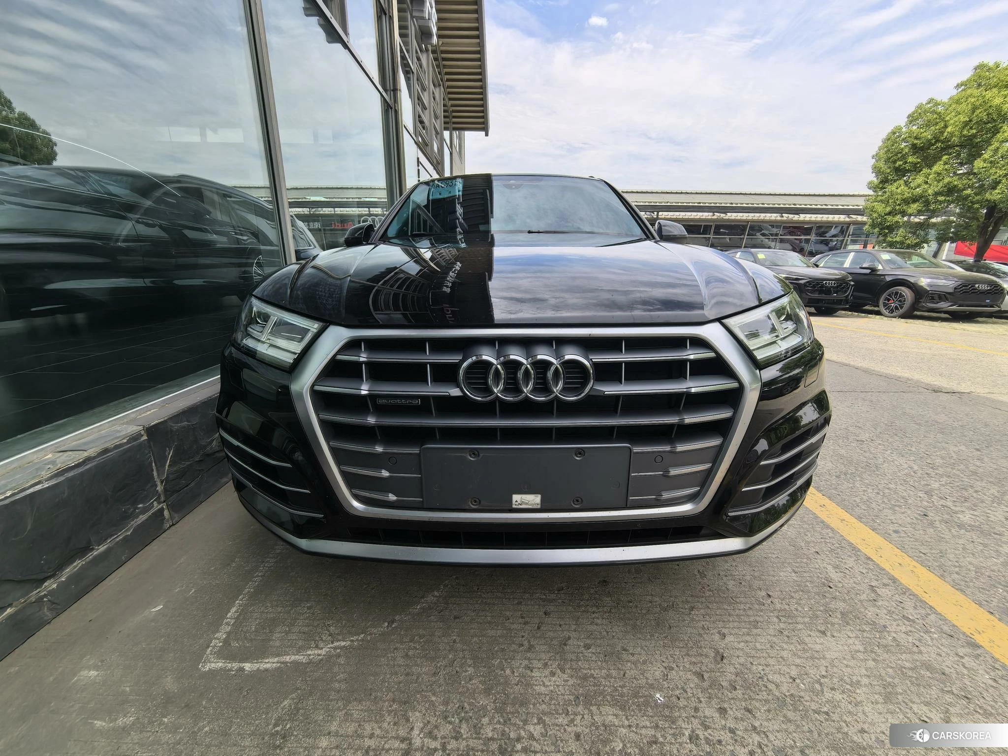 Audi Q5L 2019 Черный из Китая, фото 2